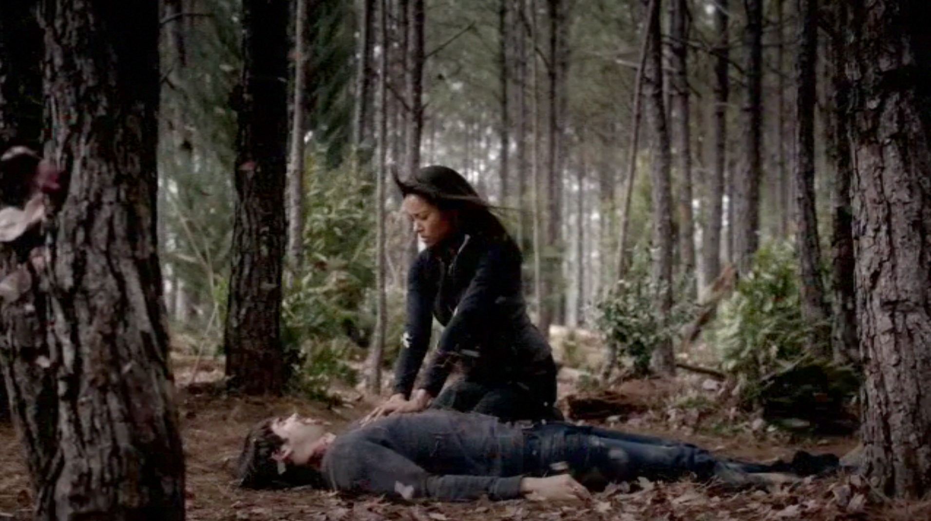Bonnie Bennet using her magic to save a human